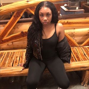 Meet your Posher, Denise